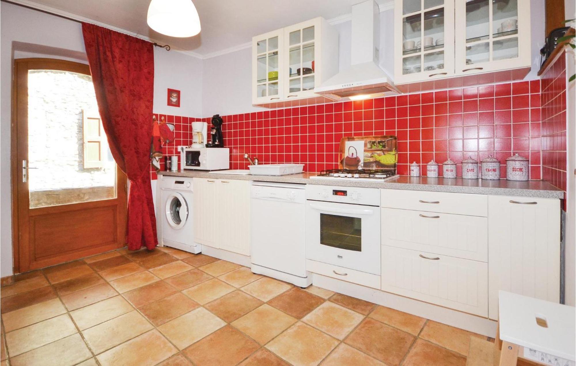 2 Bedroom Nice Apartment In Les Salles-Du-Gardon Soustelle Exterior photo