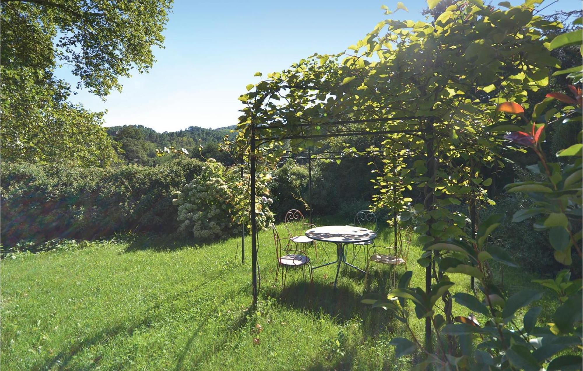 2 Bedroom Nice Apartment In Les Salles-Du-Gardon Soustelle Exterior photo